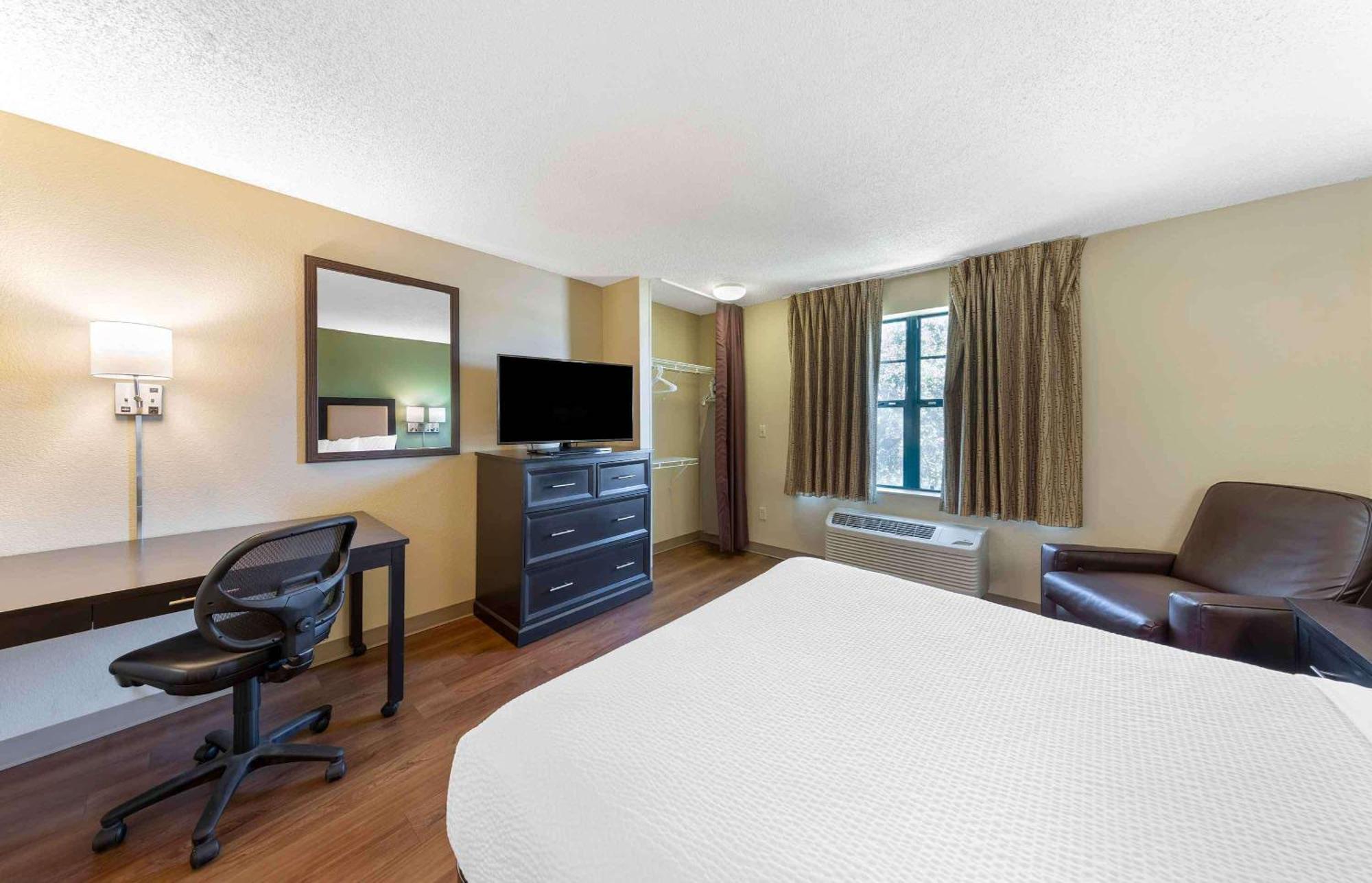 Extended Stay America Suites - Houston - Galleria - Uptown Екстериор снимка